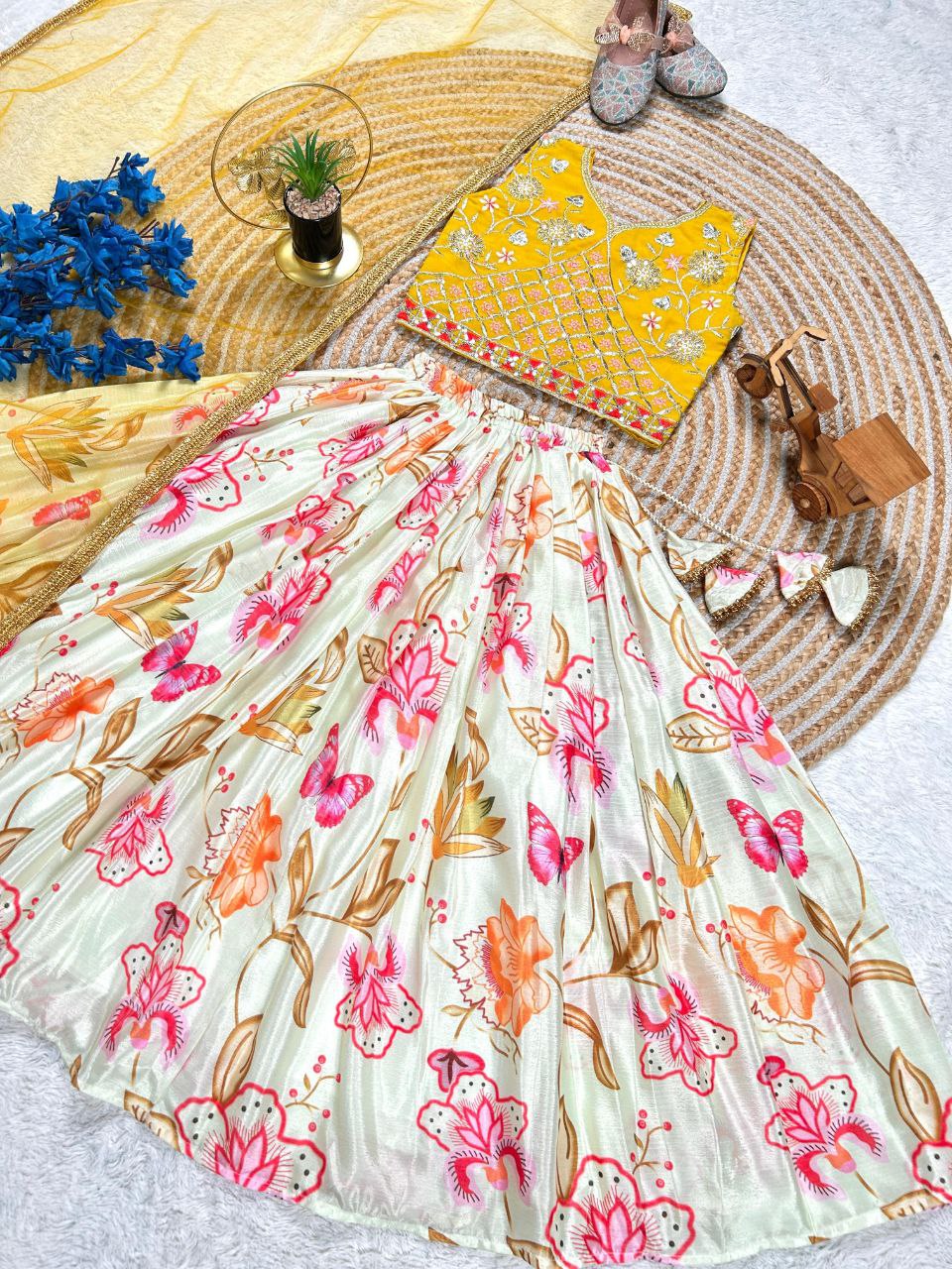 Lahenga - Blouse - Dupatta